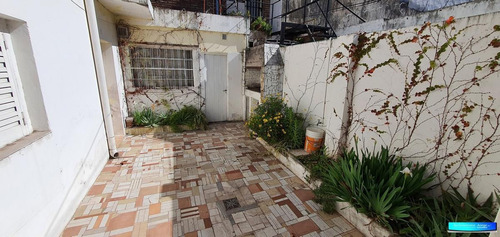 Imagen 2 de 18 de Zona Hospitales - Pasillo Con Patio Y Parrillero - 2 Dormitorios