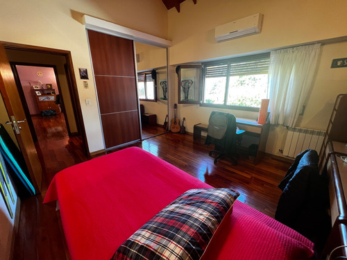 Venta Casa Chalet Adrogué Pileta Parque Permuta Apto Crédito