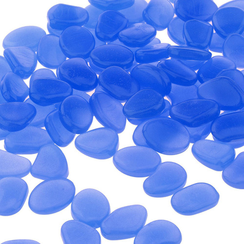 Pedras De Seixos Brilham No Jardim Escuro Para Azul