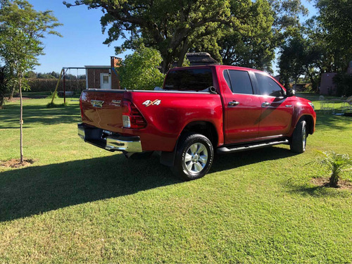 Toyota Hilux 2.8 Cd Srx 177cv 4x4 At 2016