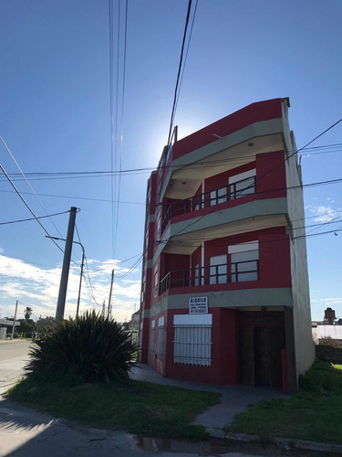 Imagen 2 de 11 de Pisos Para 7 Personas 3 Dormí 2 Baños Balcón Con Parrilla
