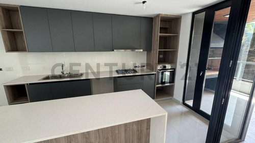 Venta Departamento 3 Dormitorios De Categoria - City Bell
