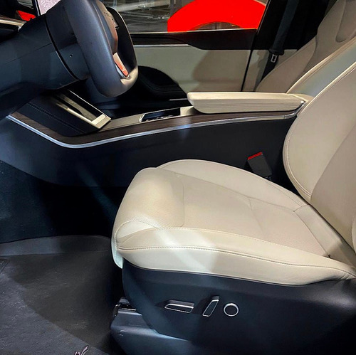 Tesla Model X 2023
