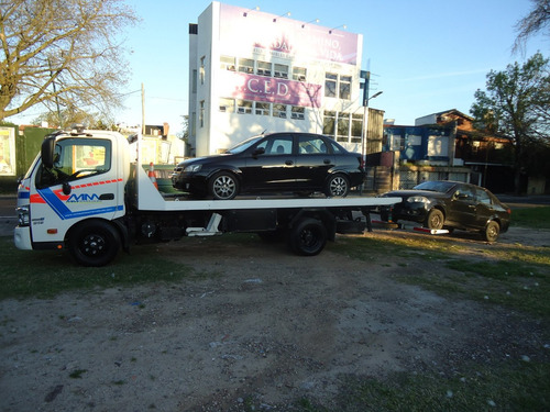 Imagen 6 de 10 de Auxilio De Vehiculo Remolque Grua Traslados Auxilio Mecanico