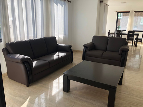 Imagen 6 de 21 de En Venta Apartamento En La Castellana .2do Piso Con Balcon