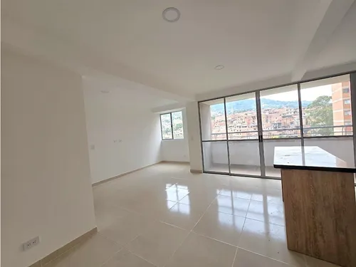 Estrena Apartamento En Piso Alto, Ubicación Inmejorable - Itagüí