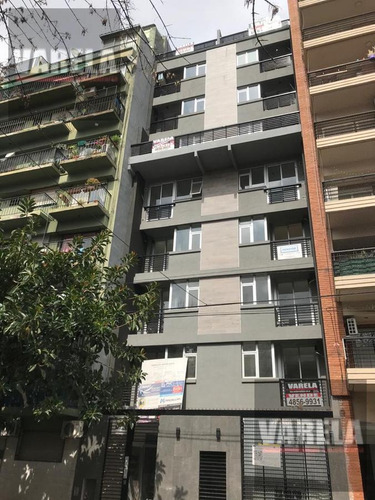 Imagen 18 de 20 de Retasado!! Potosí 4428 P1° Almagro 2 Amb. 2 Balcones Fte. Luminoso!! Parque. Centenario