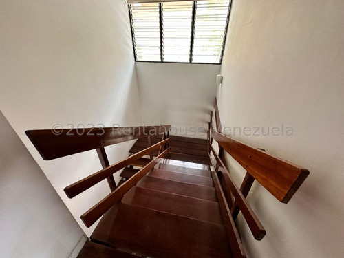 Acogedora Y Luminosa Casa En Venta Ubicado En Urbanización San Luis Aym 23-31698