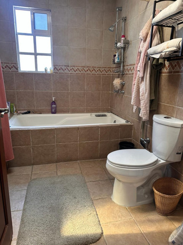 Casa En Venta En Metepec, Residencial Campo Viejo, 4 Recámaras, Terraza Y Jardín