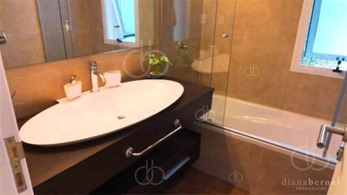 Imagen 16 de 28 de Casa En Mansa, 4 Dormitorios, Piscina Climatizada, En Barrio Privado, Punta Del Este