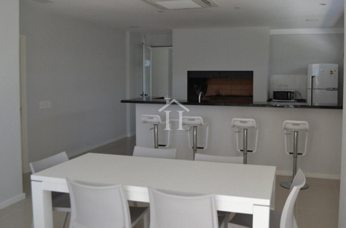 Vendo Apartamento En Edificio Arenas Del Mar Ii-ref:218