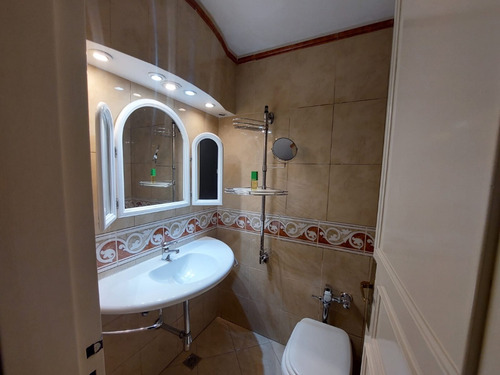 Departamento Cuatro Ambientes En Recoleta En Alquiler