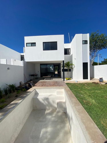 Casa (3r) En Venta En Arbelia En Conkal