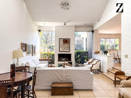 Casa En Venta De 1800 M2 De Lote Y 550 M2 Cubiertos En La Horqueta