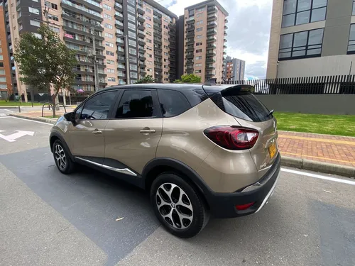 Renault Captur 1.3T Intens Cvt