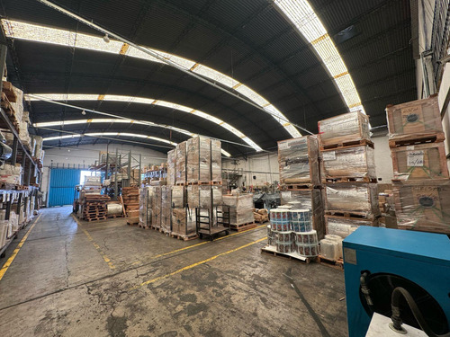 Galpón Industrial De 1100m² Edificados - La Tablada