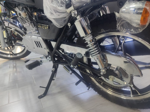 Suzuki Gn125