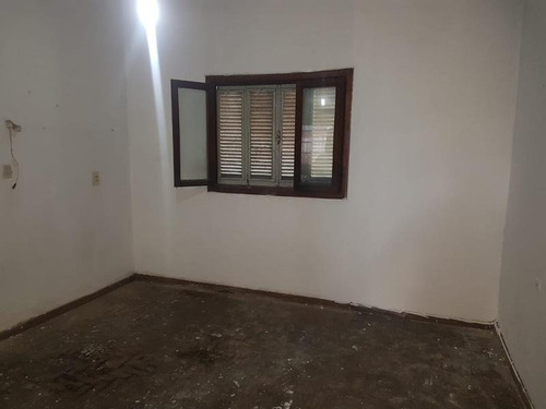 Imagen 5 de 8 de Casa - Lanús Oeste