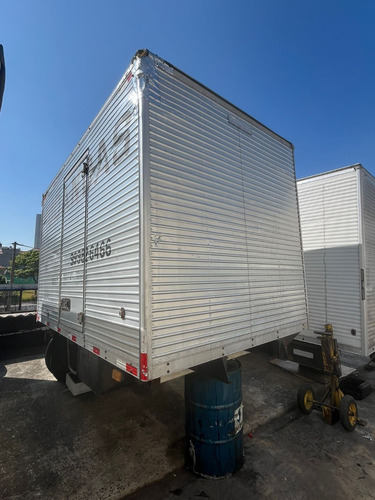 Baú Carga Seca Iveco Facchini