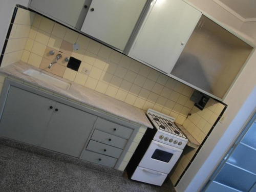 Imagen 19 de 30 de Departamento En Venta De 2 Dormitorios En La Plata (plaza Paso)