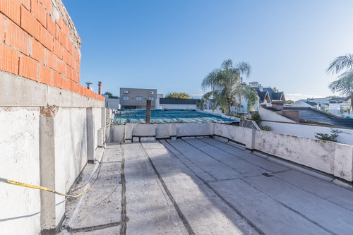 En Venta. Ph 2 Ambientes. A Reciclar. Terraza Propia.