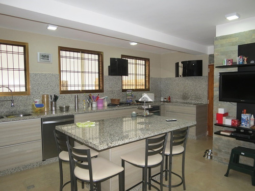 Lujosa Casa En Venta Parque El Retiro, San Antoniode Los Altos.