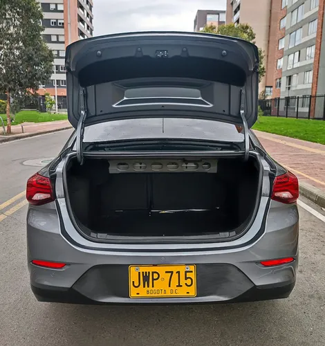 Chevrolet Onix 1.0T Premier Sedan At