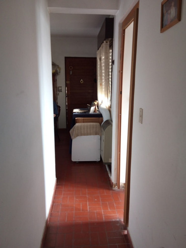 Imagen 5 de 6 de ** Con Escritura ** Departamento 2 Amb C/ Cochera Bº Viplastic
