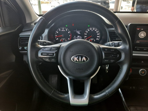 Imagen 23 de 24 de Kia Rio Ex 1.6 Nafta 5 Puertas Mt Ad553 Free