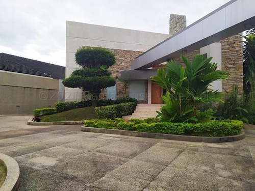 Jv Vende Majestuosa Casa De Lujo En Guataparo Valencia, Ubicada Cerca Del Hato