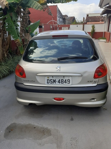 Imagem 4 de 4 de Peugeot 206 2006 1.6 16v Presence Flex 5p