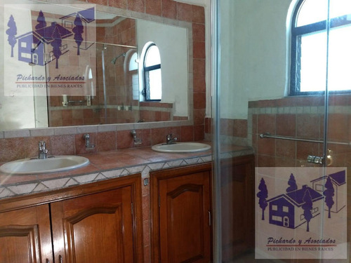 Casa En Venta En Lomas De Azingo, Cuernavaca Morelos.