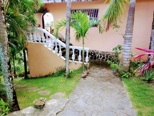 Se Vende Casa Con Vista Al Mar En Las Terrenas