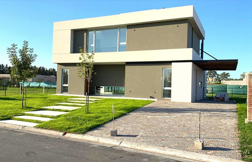 Casa A Estrenar En Santa Inés, Canning Dueño Vende