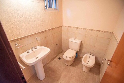 Imagen 7 de 26 de Casa En Venta Con Dpto Interno A Del Valle Y Risso