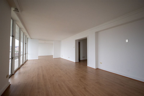 Departamento Con Vista En Venta De 2 Dorm. En Cerro Castilo