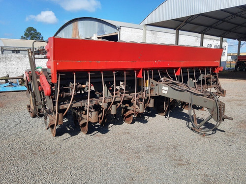 Imagem 1 de 4 de Plantadeira Sfill Mf 513 Hf 45