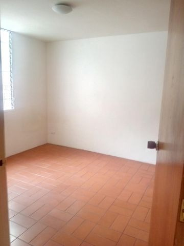 Imagen 18 de 22 de Venta De Hermoso Apartamento En Cumbres De Curumo / Ofc 21-14007