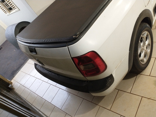 Imagem 5 de 11 de Volkswagen Saveiro 2011 1.6 Cab. Simples Total Flex 2p