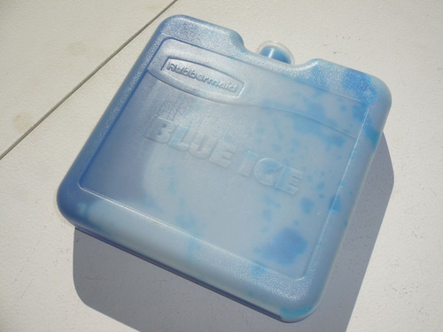 Rubbermaid Ee.uu. Refrigerante Rígido Blue Ice Gel Conservad (Usado)