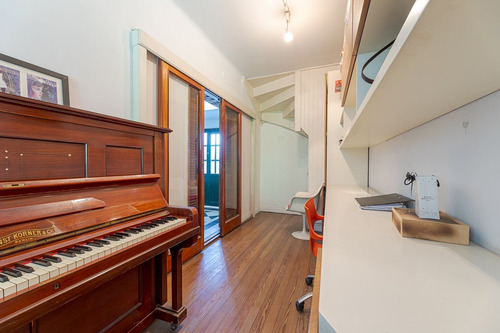 Venta/permuta Casa De 3 Dormitorios B. Parque