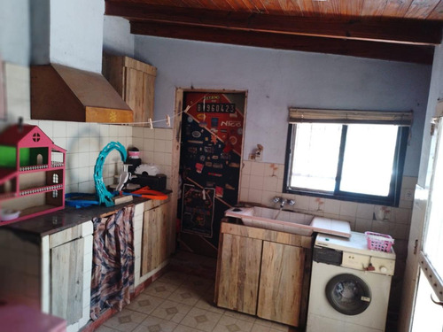 Casa En Venta - 3 Dormitorios 2 Baños - Cochera - 528mts2 - Gregorio De Laferrere, La Matanza