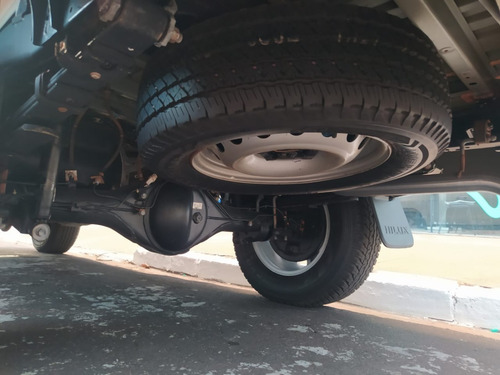 Imagem 8 de 15 de Toyota Hillux Cd 4x4 2.8 Diesel Manual