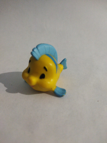 Disney Princesa Ariel Amigo Flounder Pescado Amarillo 