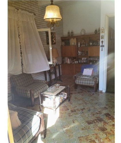 Casa De 3 Amb C/coch, Patio Y Parrilla V.sarmiento