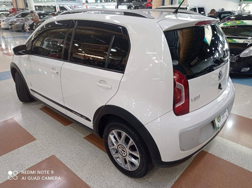 Imagem 7 de 10 de Volkswagen Cross Up 1.0 Mpi 12v Flex 4p Manual