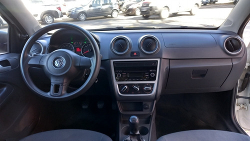 Imagen 8 de 11 de Volkswagen Saveiro 2015 1.6 Gp Cd 101cv Pack High