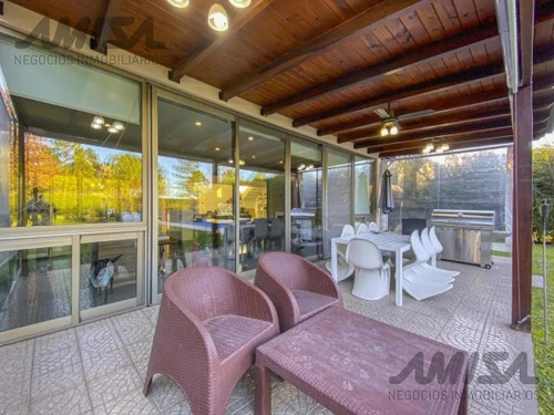 Imagen 2 de 22 de Casa - Miraflores (funes Hills)