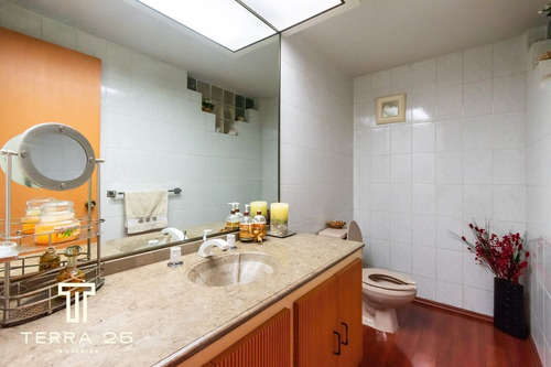 Gran Oportunidad Para Desarrolladores Casa A La Venta En Lomas De Tecamachalco