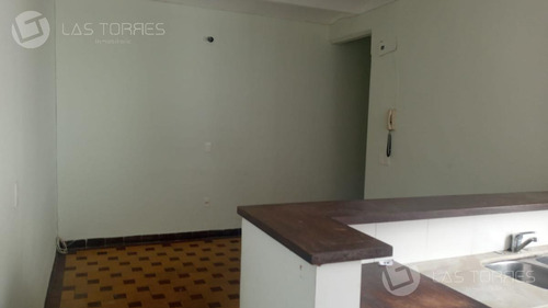 Apartamento - Palermo 2do Por Escalera, Baño Reciclado, Luminoso